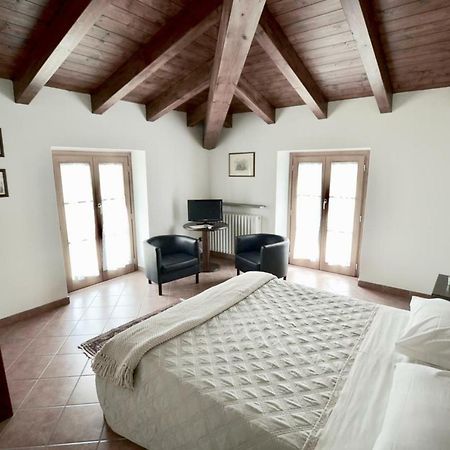 Agriturismo Ca' Del Sartu บอบบิโอ ภายนอก รูปภาพ